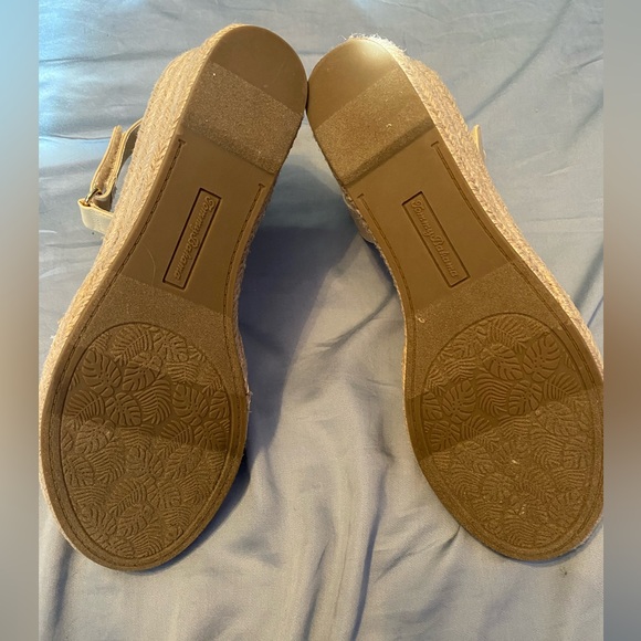 Tommy Bahama wedge sandals - Picture 5 of 5